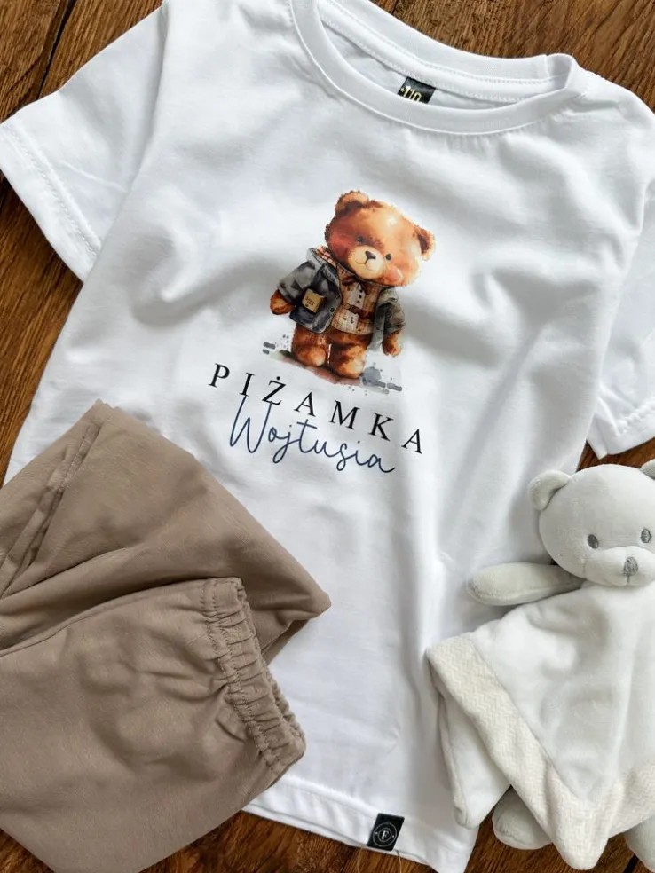Beżowo biała piżama dziecięca z nadrukiem misia + imię