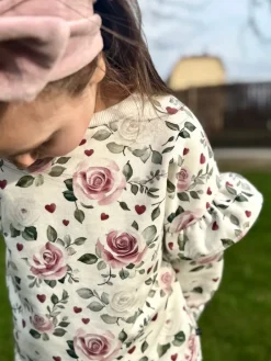 Bluza dla dziewczynki z falbankami róże i serca
