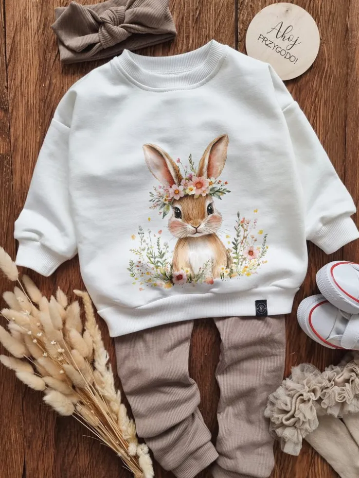 Bluza dziecięca króliczek w wianku na łące