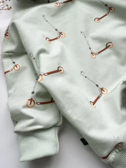 Bluza dziecięca z kapturem hulajnogi