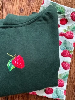 Bluza dziecięca z kapturem z nadrukiem maliny