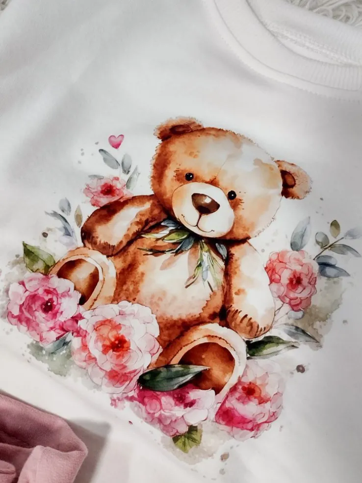 Bluza dziecięca z nadrukiem misia w kwiatach