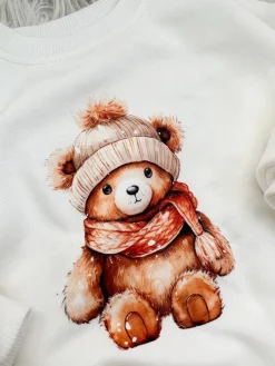 Bluza dziecięca z nadrukiem zimowego niedźwiadka w czapce