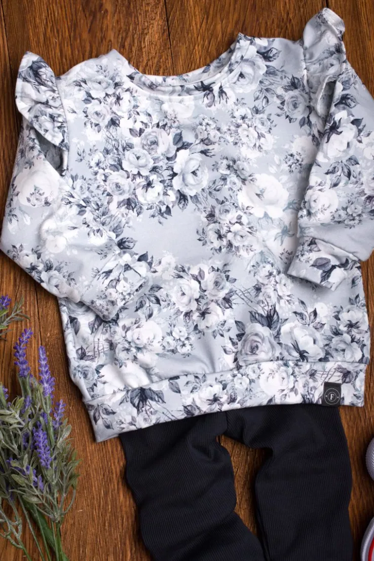 Bluza z falbankami przy rękawach niebieskie róże