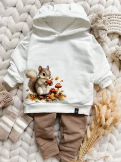 Bluza z kapturem z uszkami wiewióreczka w lesie