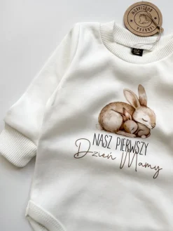 Body niemowlęce pierwszy dzień mamy króliczki