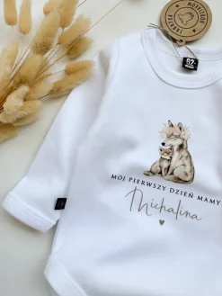 Body niemowlęce pierwszy dzień mamy wilki