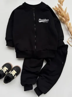 Czarny komplet dla dziecka z imieniem (bluza bejsbolówka + spodnie)