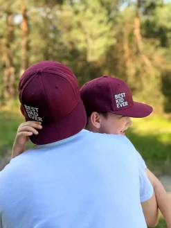 Dziecięca czapka z daszkiem z nadrukiem best kid ever
