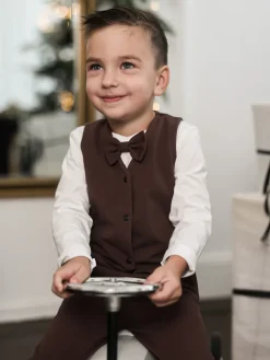 Elegancki komplet dla chłopca czekoladowy