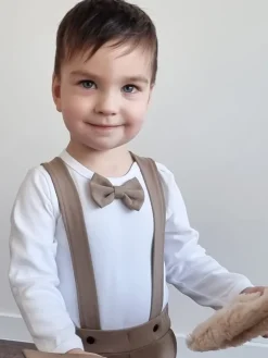 Elegancki komplet dla chłopca jasnobeżowy