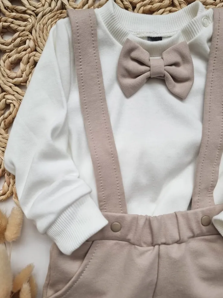 Elegancki komplet dla chłopca jasnobeżowy
