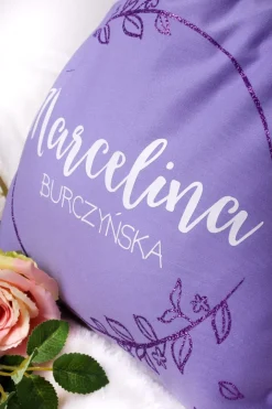 Fioletowy worek dla dziewczynki z imieniem w brokatowym wieńcu