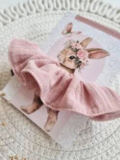 Gumka scrunchie do włosów muślinowa pudrowy róż