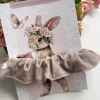 Gumka scrunchie do włosów serduszka na beżu