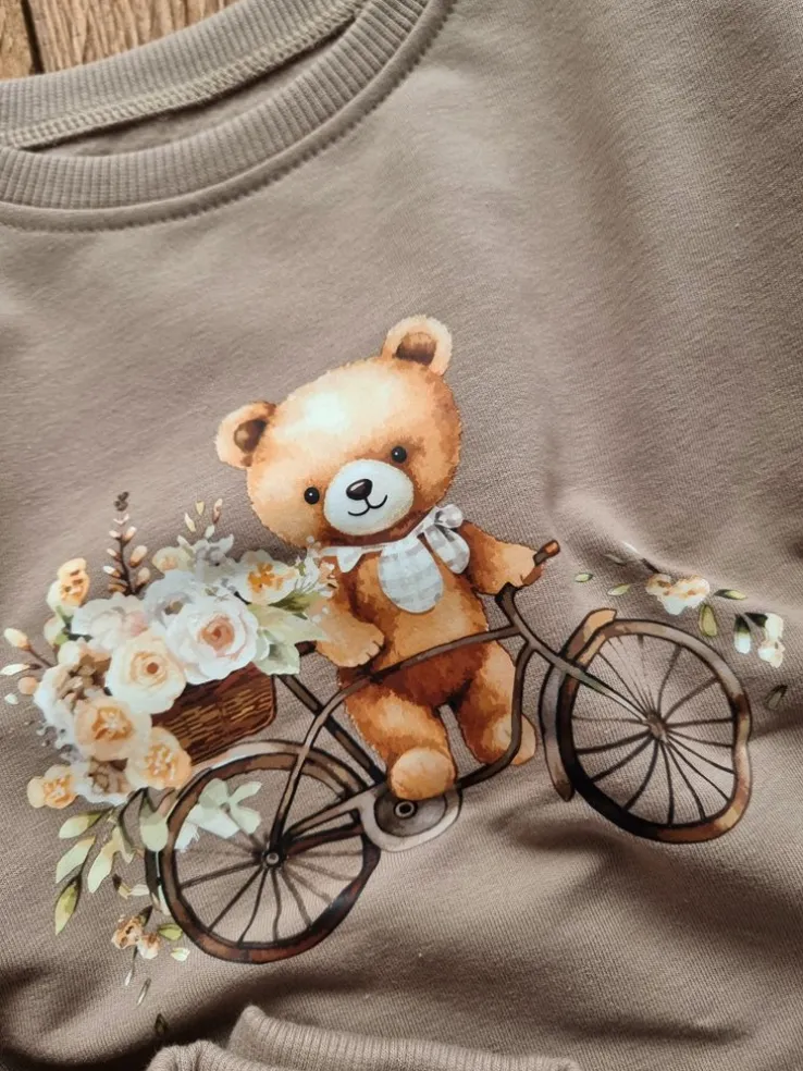 Kawowy komplet dresowy misio na rowerze bluza + spodnie