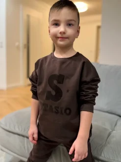 Komplet dla dziecka inicjał z gwiazdkami (bluza + spodnie)