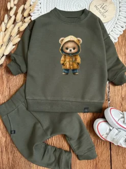 Komplet dla dziecka miś w żółtym płaszczu (bluza + spodnie)