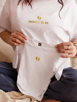 Komplet dla mamy i dziecka z nadrukiem stópek