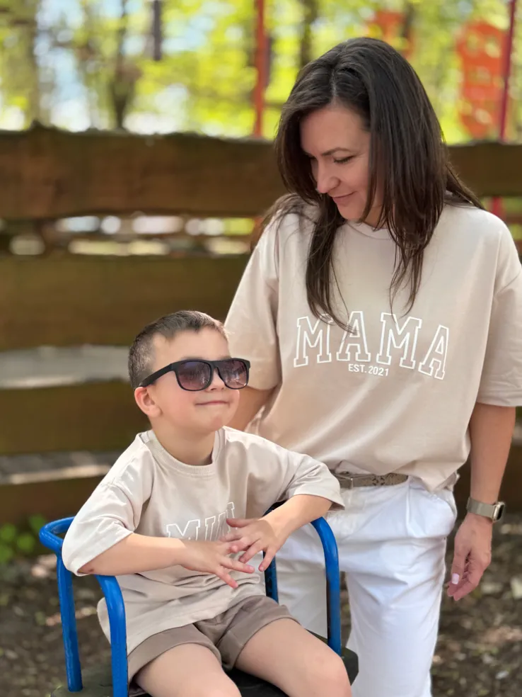 Koszulka damska z nadrukiem MAMA est.