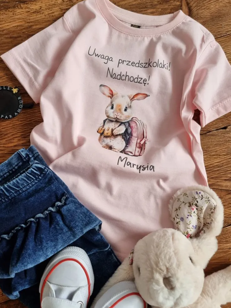 Koszulka dziecięca z króliczkiem Uwaga przedszkolaki!