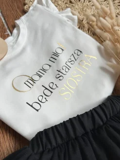 Koszulka z falbankami przy rękawach o mama mia!