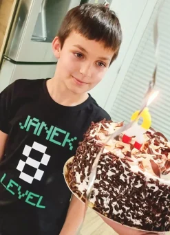 Koszulka z zielono białym nadrukiem imię + level