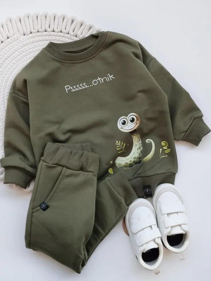 Oliwkowy komplet dresowy Psssss…otnik bluza + spodnie