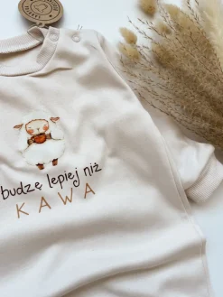 Pajac niemowlęcy z barankiem budzę lepiej niż kawa