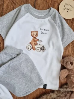 Piżama dziecięca misio na wyścigówce