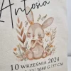 Poduszka z nadrukiem metryczki zajączek na łące