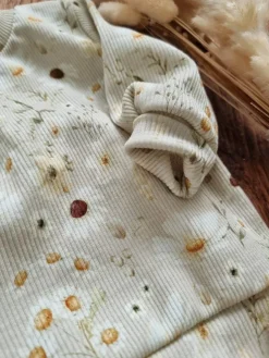 Prążkowany komplet stokrotki (bluza + spodnie)
