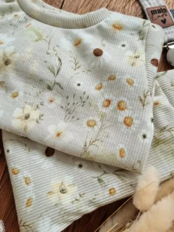 Prążkowany komplet stokrotki (bluza + spodnie)