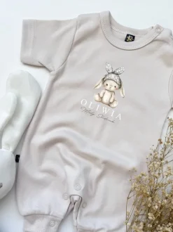 Rampers niemowlęcy uroczy króliczek z imieniem