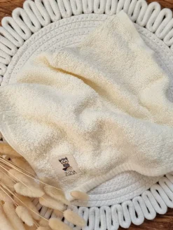 Ręcznik ecru sówka na książkach + imię