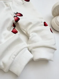 Spodnie niemowlęce truskawki