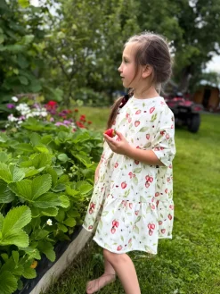 Sukienka dziewczęca oversize truskawki