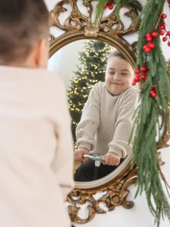 Sweter dziecięcy jasny beż