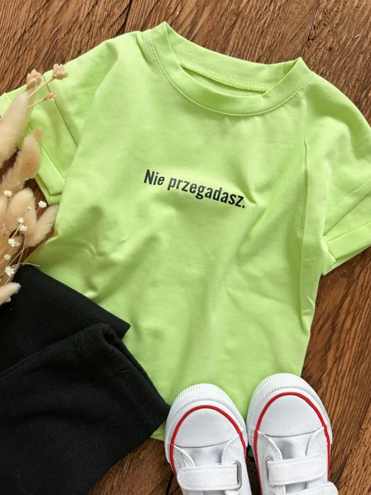T-shirt dla dziecka z nadrukiem nie przegadasz.