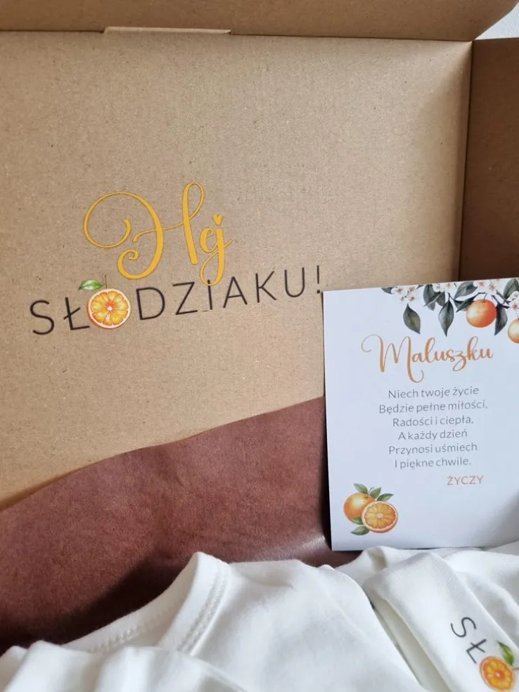Zestaw wyprawkowy dla niemowlaka 10 el. pomarańcze