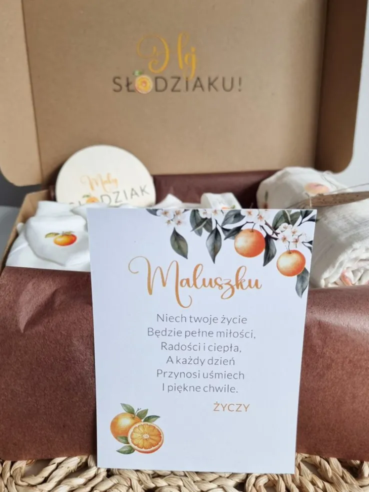 Zestaw wyprawkowy dla niemowlaka 10 el. pomarańcze